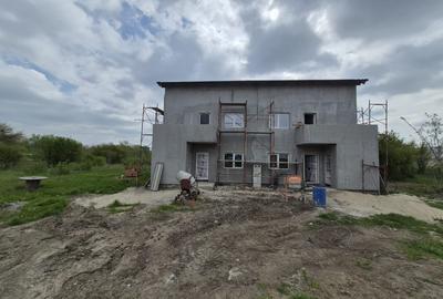Casă individuală cu 6 camere în Domnești