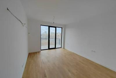 Apartament cu 3 camere decomandat în Sisești