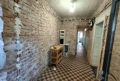 TITULESCU - langa Clinica 32 vanzare casa 230 mp - 3