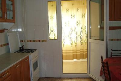 Vanzare apartament 3 camere, Berceni -Oltenitei