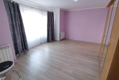 INCHIRIEZ casa 5 camere decomandate ,cu garaj,zona Calea Cisnadiei - 6