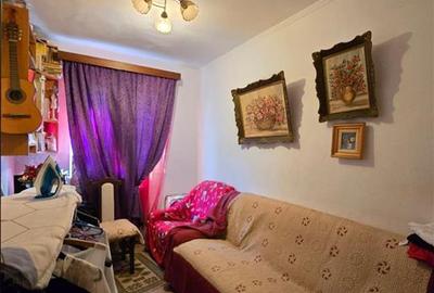 Apartament cu 3 camere semidecomandat în Alexandru cel Bun