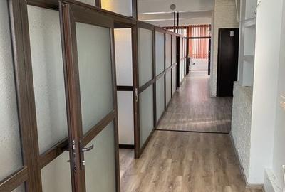 Centru - Sala Sporturilor, spatiu ideal BIROURI, etaj 1, 140 mp. - 1
