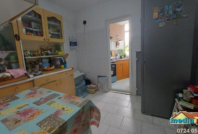 Apartament cu 2 camere decomandat în
