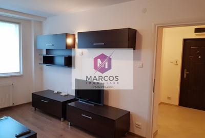 Apartament cu 2 camere semidecomandat, mobilat în Micro I