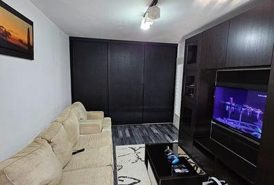 Apartament cu 2 camere decomandat în Basarabia