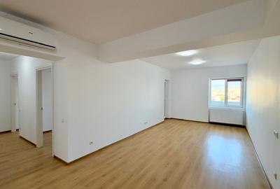 Apartament cu 4 camere semidecomandat în 13 Septembrie