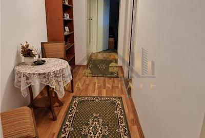 Apartament 3 camere, semidecomandat, et.3,  69 mp-Zona Girocului - 2