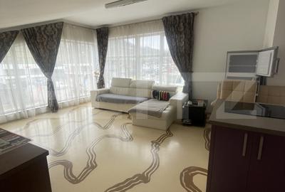 Apartament cu 2 camere semidecomandat, mobilat în Exterior Est