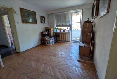Zona Iuliu Maniu apartament 2 camere etaj intermediar - 1