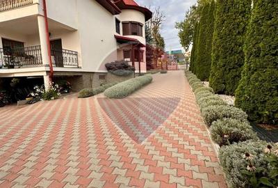 Casă / Vilă cu 8 camere de vânzare în Suceava - 7