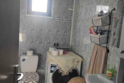 Teren= 350 mp + casa  parter zona Parc Balcescu . - 4