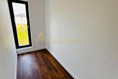 Casa individuală ,4 camere - 3 băi , teren 300 mp ! - 11