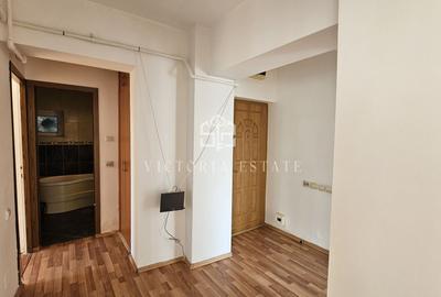 Apartament de vanzare, 3 camere decomandat.Republicii - 9