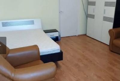 Garsonieră în Far
