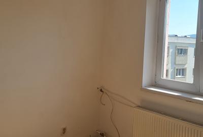 🏡 Apartament de vanzare - 2 camere, decomandat | Zona Traian - 3