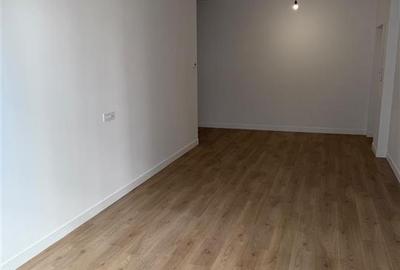 Apartament cu 2 camere decomandat în Baza 3