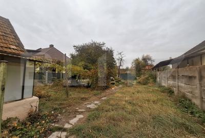 Casă demolabilă/renovabilă pe teren de 424 mp | Brașov - COMISION 0% - 4