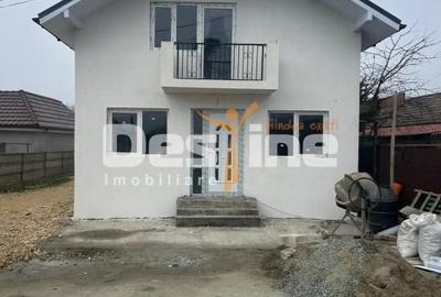 Casă individuală cu 5 camere în Lumina