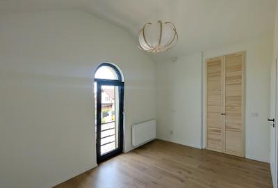 First time rent! Private house for rent with generous yard, newly renovated - 19