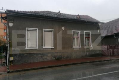 Casă individuală cu 6 camere în Aiud