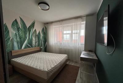 Apartament cu 3 camere decomandat, mobilat în Drumul Taberei
