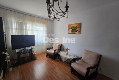 Apartament de vânzare | Zona TÂRGU CUCU | semidecomandat, 3 camere - 2