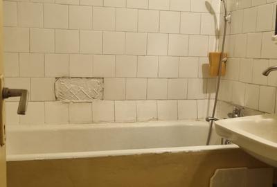 Apartament cu 2 camere decomandat în Berceni