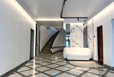 Apartament cu 3 camere decomandat, mobilat în Primăverii