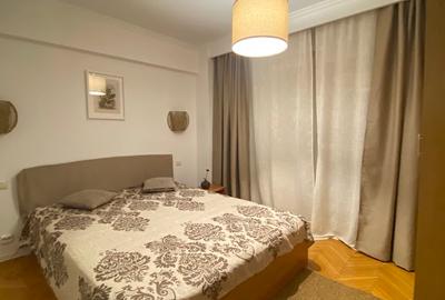 Apartament cu 3 camere decomandat, mobilat în Ultracentral