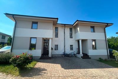 Duplex cu 4 camere în Păulești