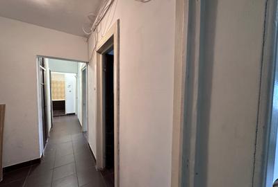 Piața Progresul. 3 camere decomandate .Parter. - 4