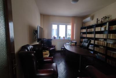 OFERTA DEOSEBITA   PIATA UNIRIII APARTAMENT CU 2 CAMERE ST 55 MP PRET.74000 EURO - 3