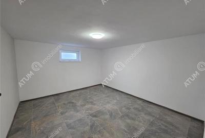 Casa individuala cu 4 camere si curte libera de 330 mp in Selimbar - 21