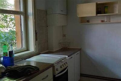Apartament cu 3 camere semidecomandat în Ultracentral
