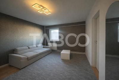 Apartament cu 3 camere decomandat, mobilat în Ștrand