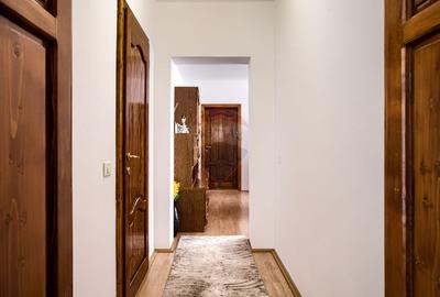 Casă cochetă de vânzare, teren 954 mp, posibil parcelare, în Subcetate - 28