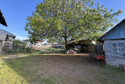 Teren intravilan  3447 mp, cu casa modesta, Desch. 30 m, str. Gr. Alexandrescu - 6