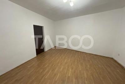 Casa individuala pretabila spatiu comercial teren 400 mp Piata Cluj - 2