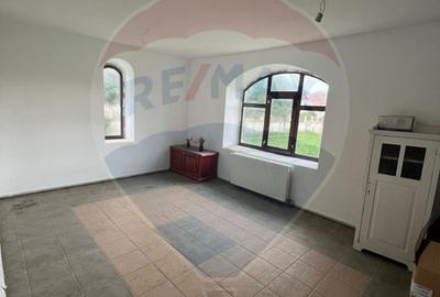 Pensiune/Casă cu 18 camere de vânzare în Campulung Moldovenesc - 9