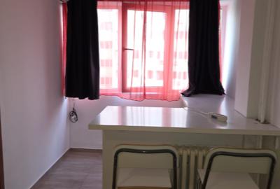 Bulevardul Timisoara - vis-a-vis  de  Plaza Romania - Garsoniera cf. 1 - MODERNA - 7