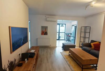 Apartament cu 3 camere decomandat în Theodor Pallady