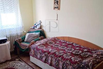 Apartament cu 4 camere semidecomandat în Dacia
