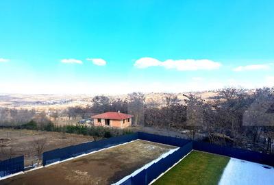 Casa in regim cuplat, 6 camere, 320 mp utili, teren 612 mp, situata in Borhanci - 1