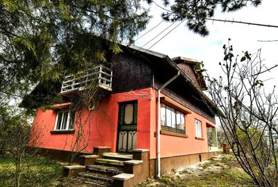 Casă individuală cu 5 camere în Sud