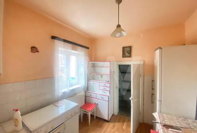 Casa cu teren 507 mp - Zona Piata Sadu - 18