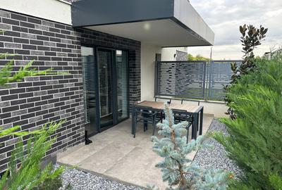 Apartament cu 2 camere, mobilat în P-ta Presei Libere