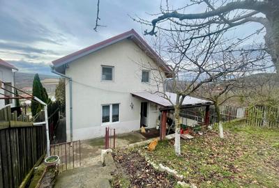 Oportunitate! Casă de vânzare 95 mp.+ 556 mp teren, Câmpenești - 2