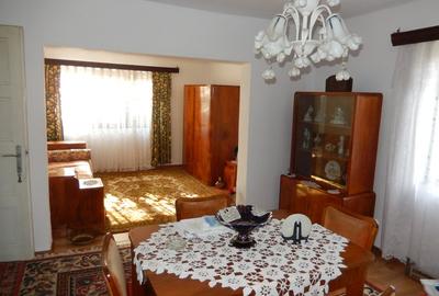 Casă individuală cu 4 camere în Călugăreni