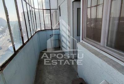 Apartament cu 3 camere, 2 bai,2 balcoane, etaj intermediar,Iuliu Maniu - 10